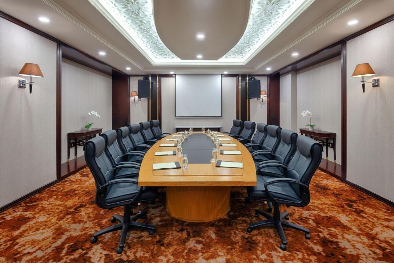 Melia Vinpearl Riverfront 5* Da Nang