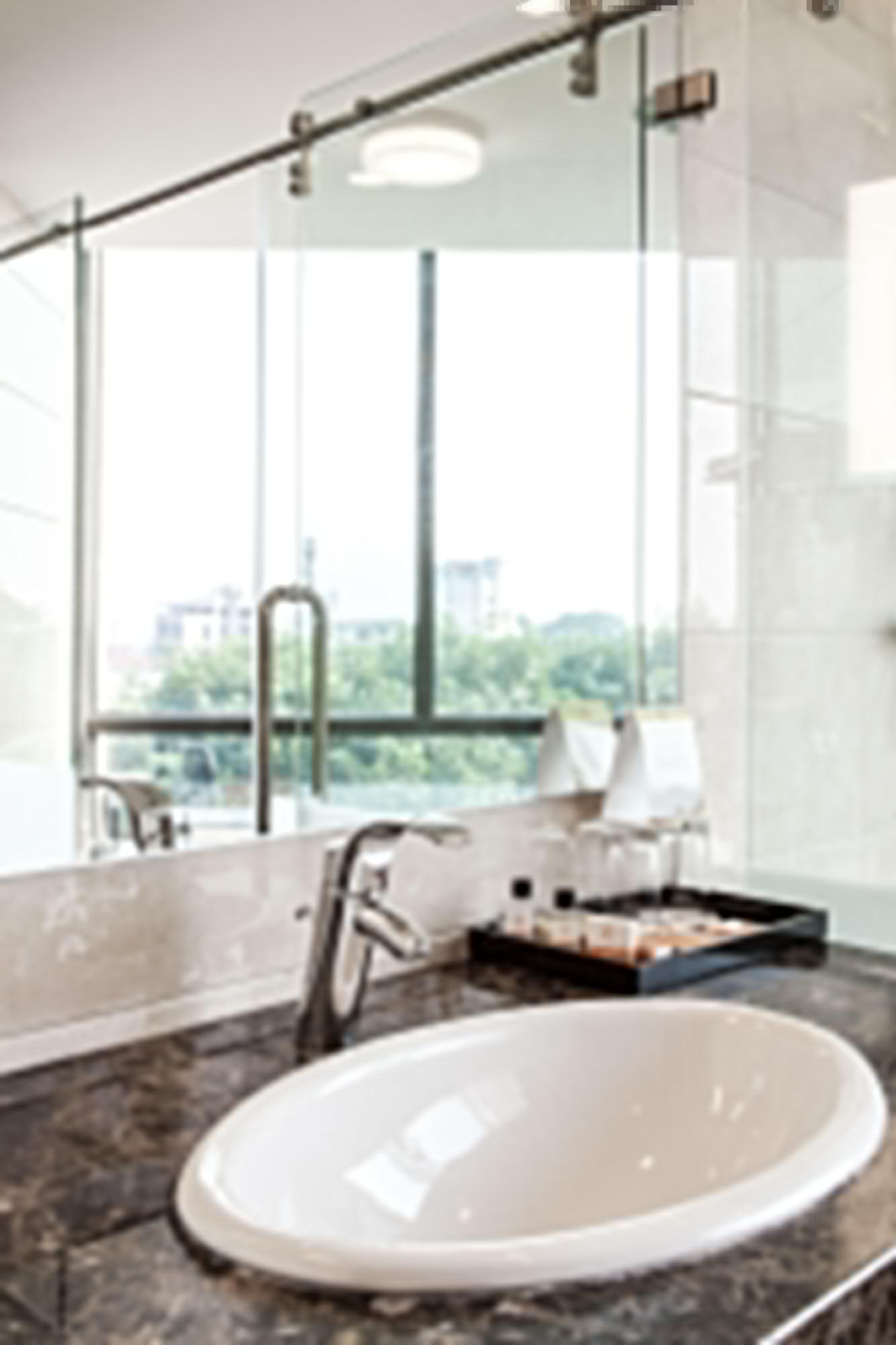 Khách sạn Quân đội - 1a Nguyễn Tri Phương 4*
