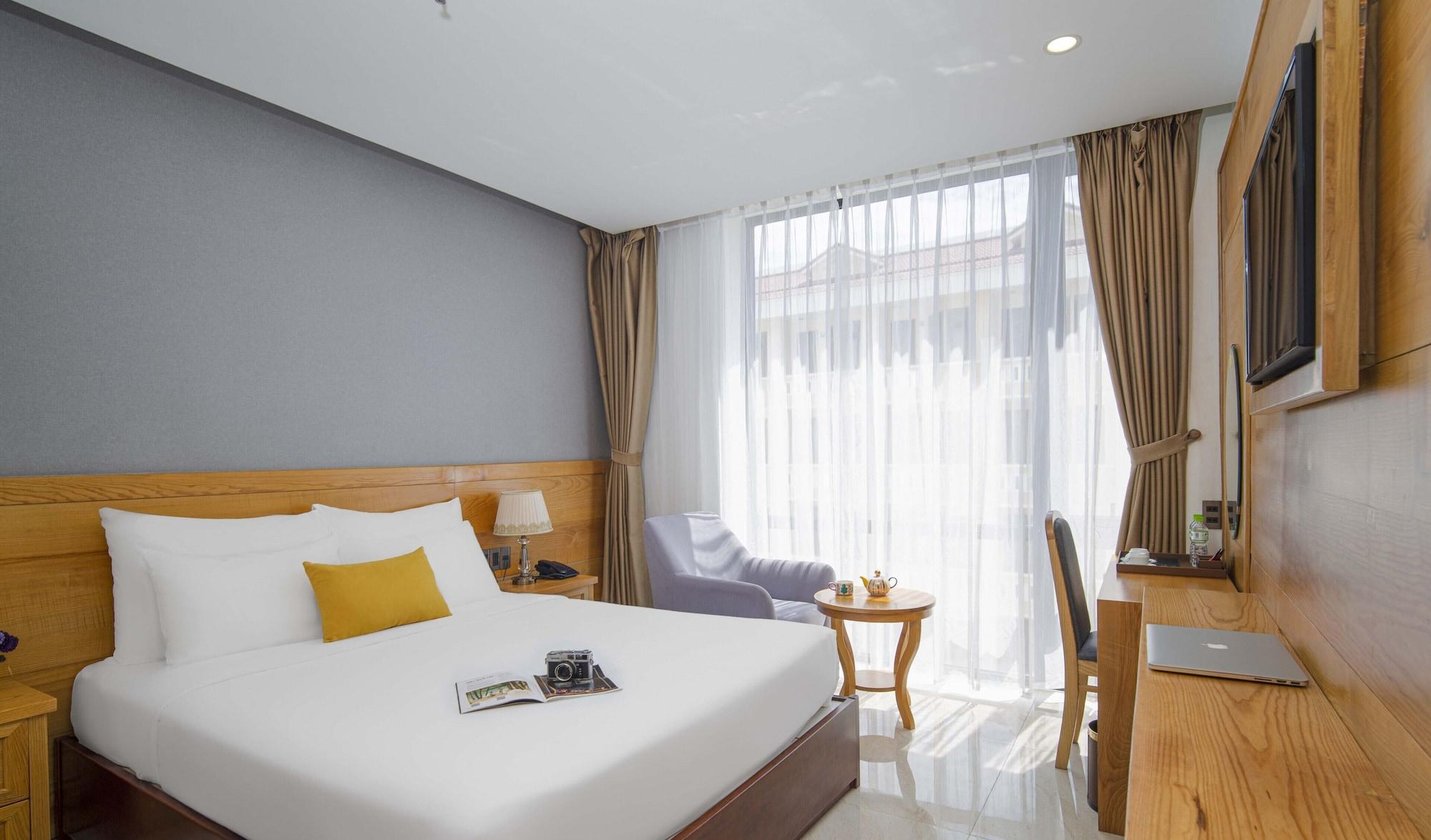 Sunny Ocean & Hotel Da Nang
