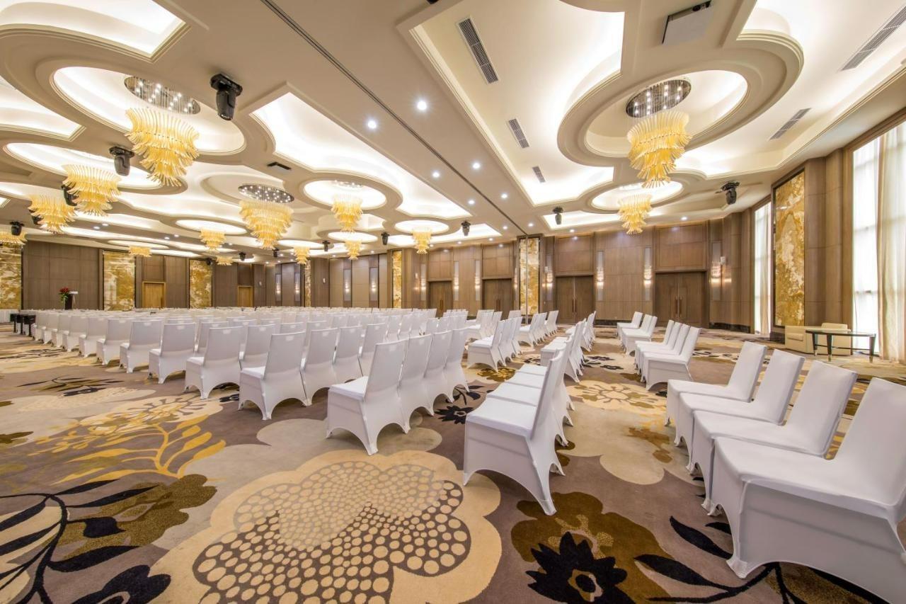 Sheraton Tho Hotel 5*
