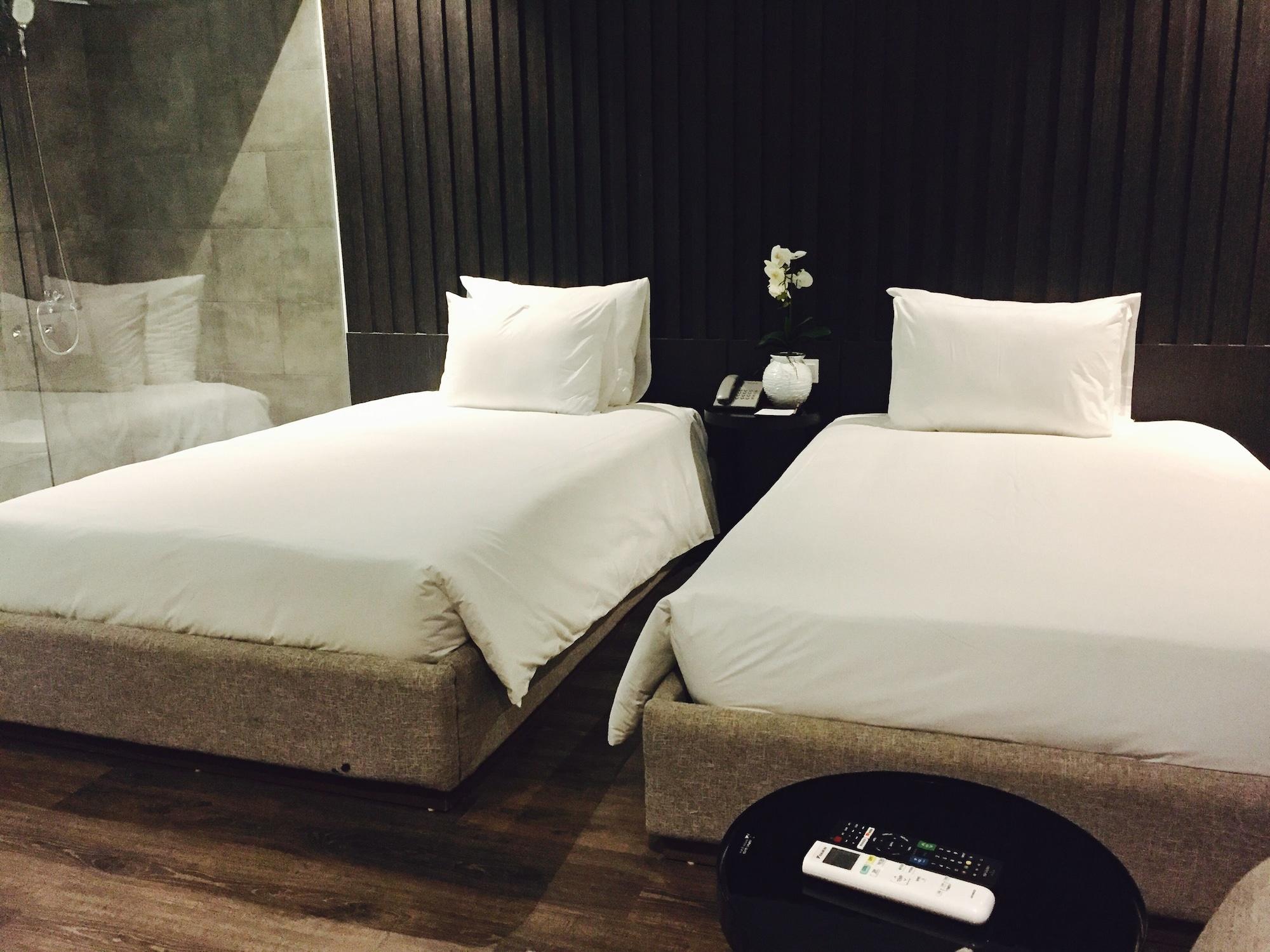 Hotel Grand Ocean Luxury Boutique - Infinity Rooftop Pool