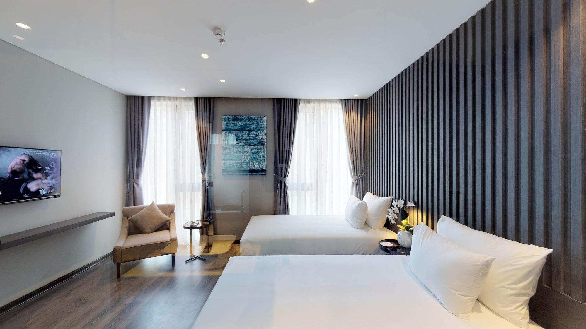 Grand Ocean Luxury Boutique - Infinity Rooftop Pool 4*
