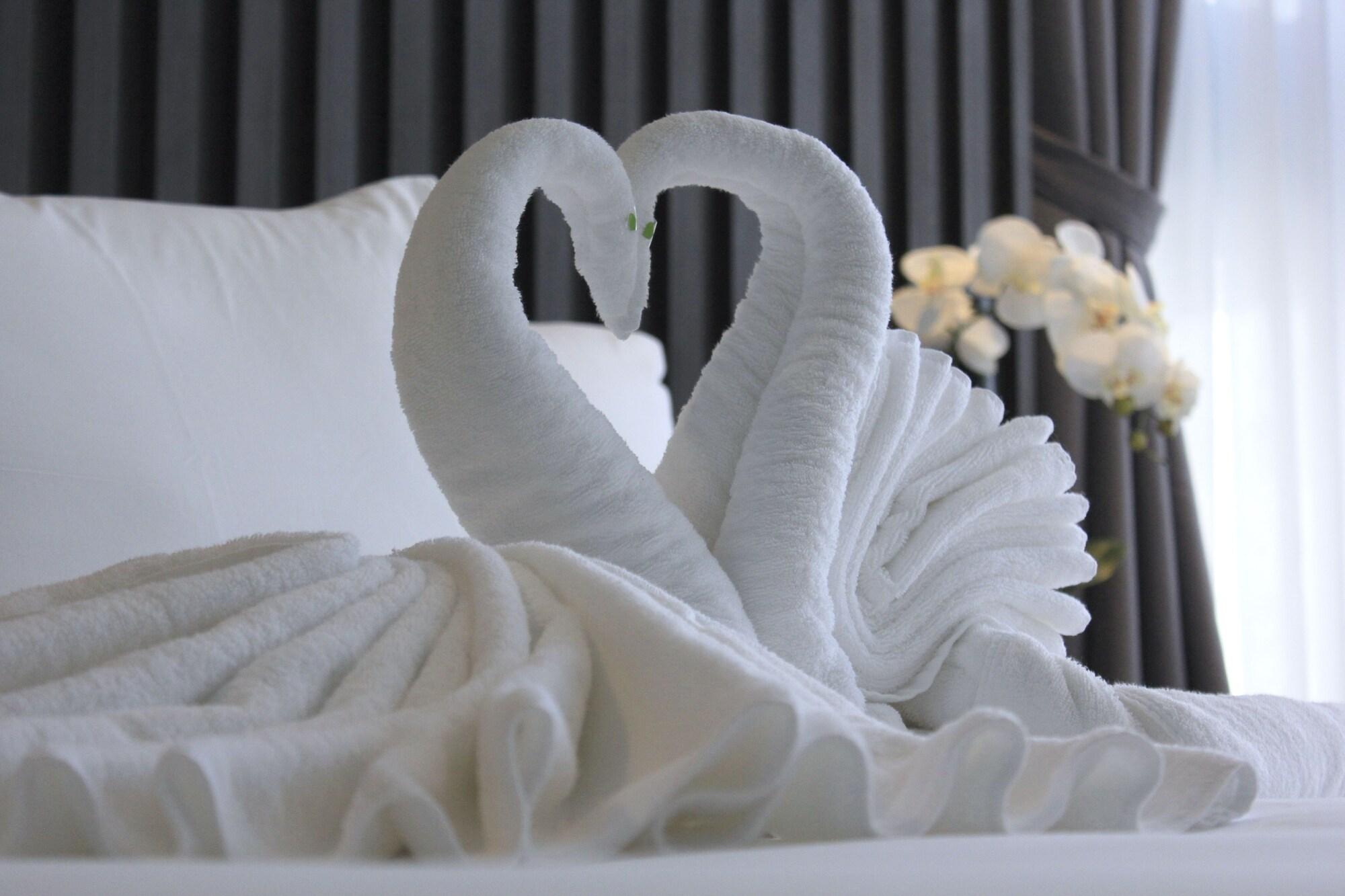 Grand Ocean Luxury Boutique - Infinity Rooftop Pool 4*