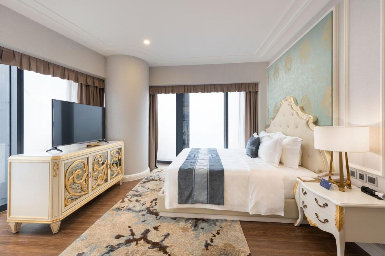 Sheraton Phong Hotel