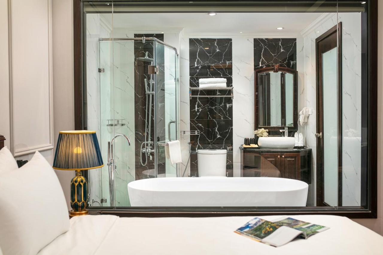 Salute Premium Hotel & Spa 4* Hanoi