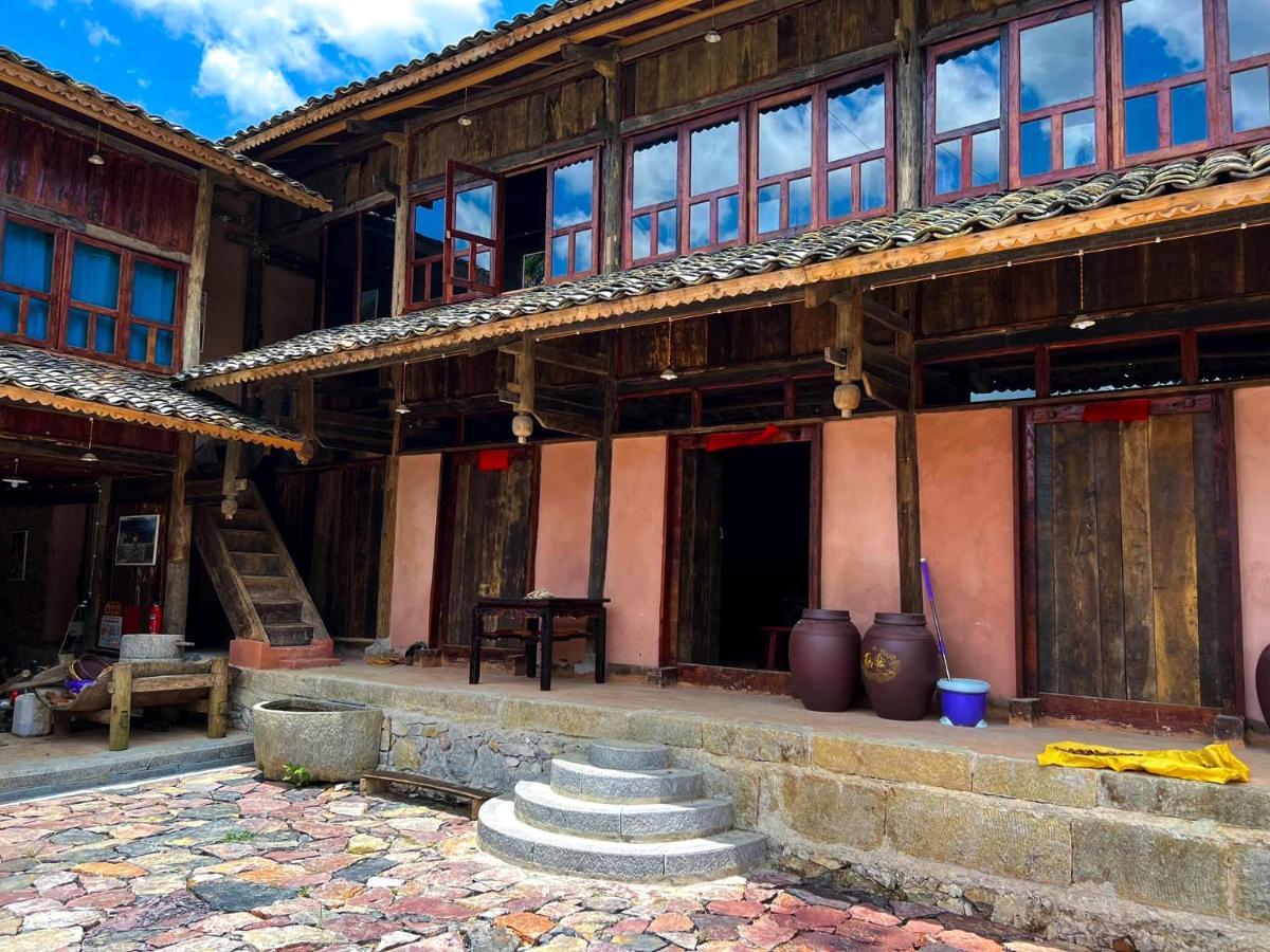 Khách sạn Dinh Da H'mong - Karsterly Rock