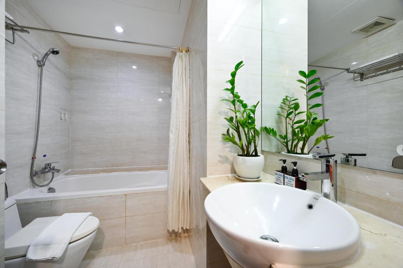 Pearl Hotel- Near Nguyen Hue Street