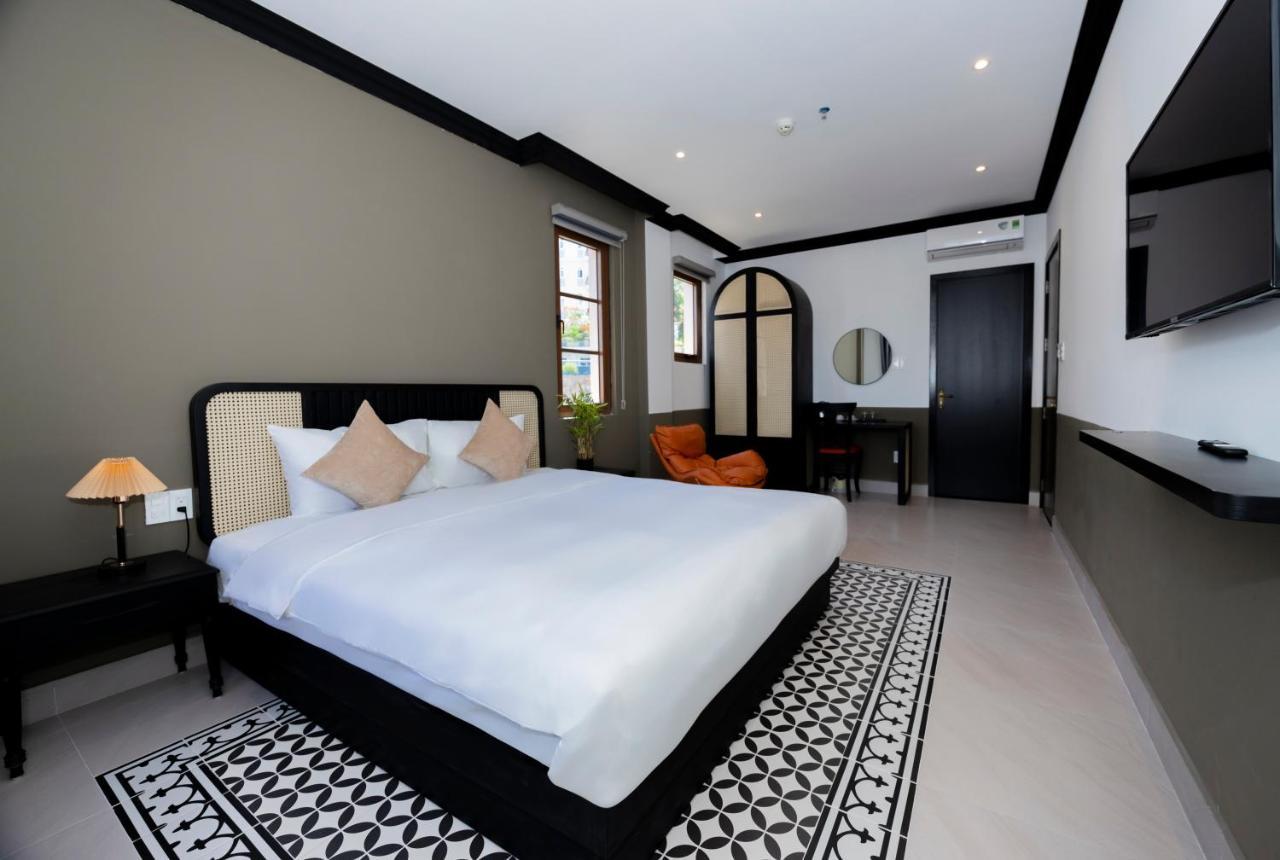 Sunset Bay Retreat Hotel