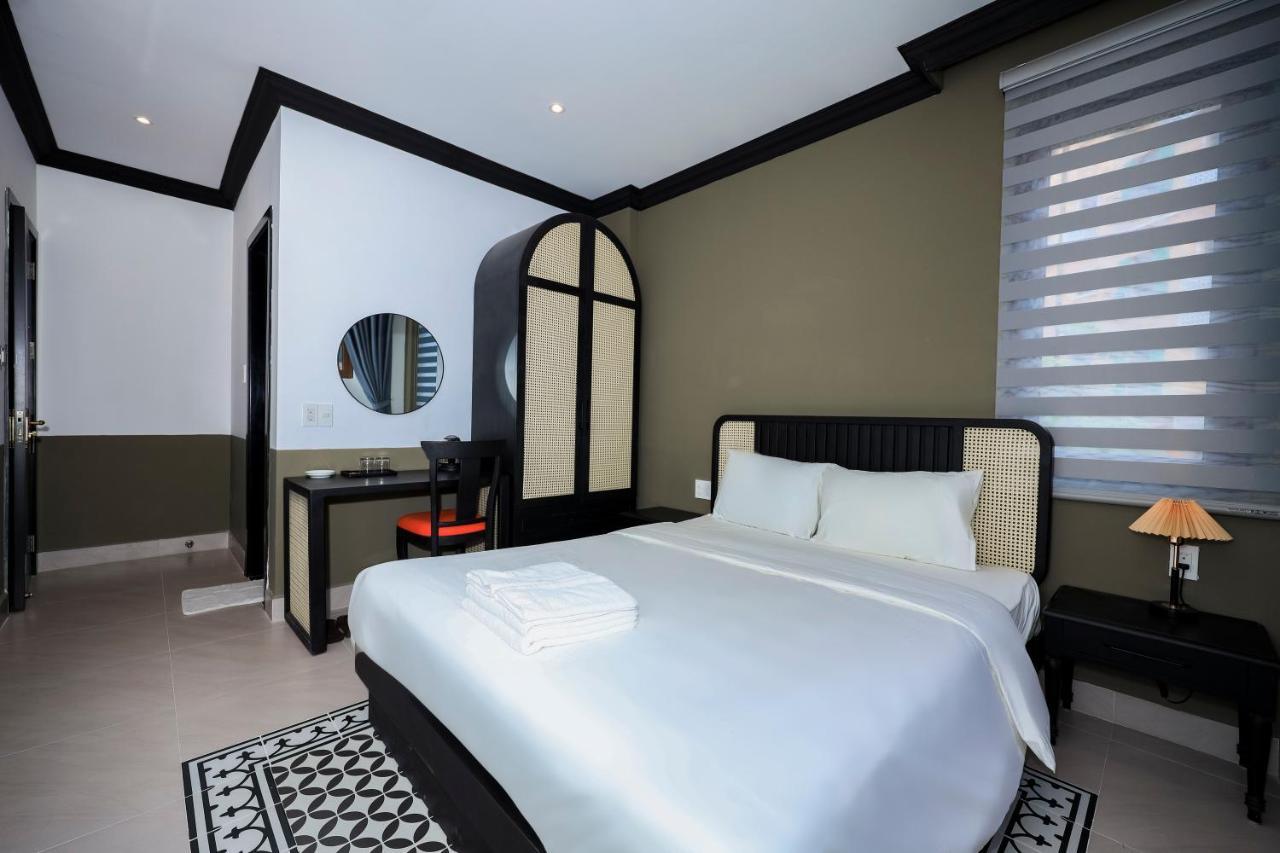 Sunset Bay Retreat Hotel