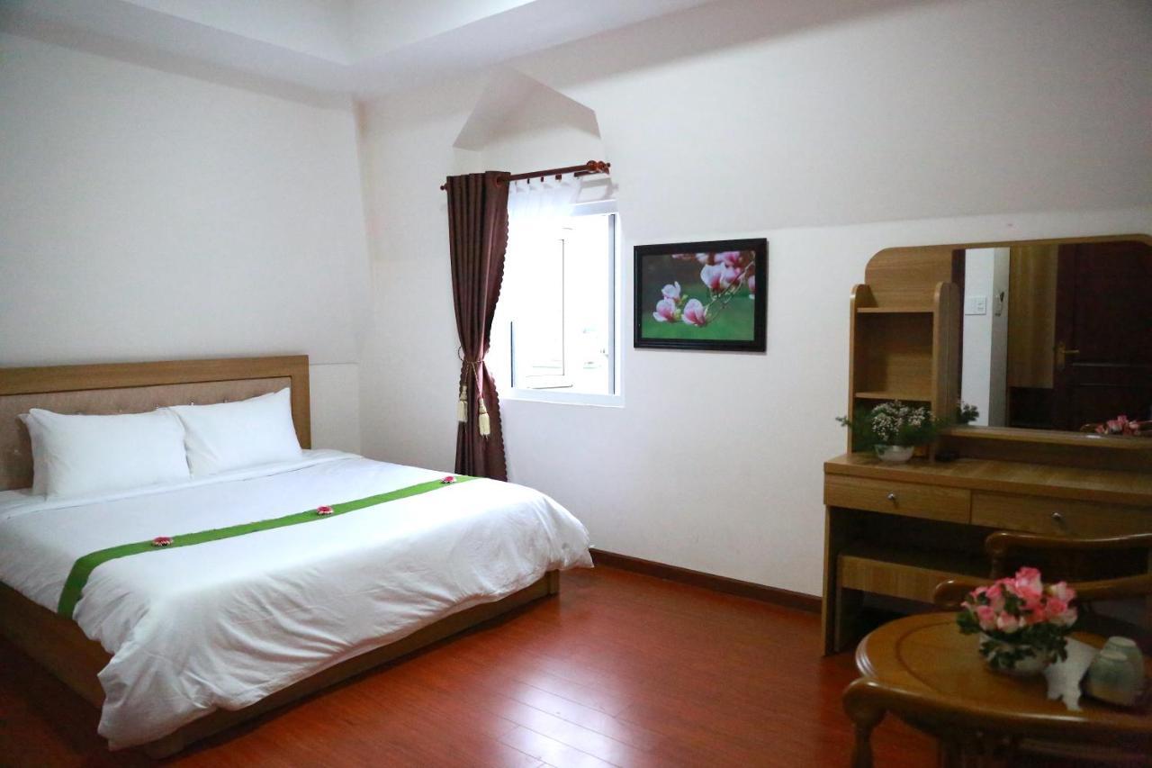 Flora Hotel 2*