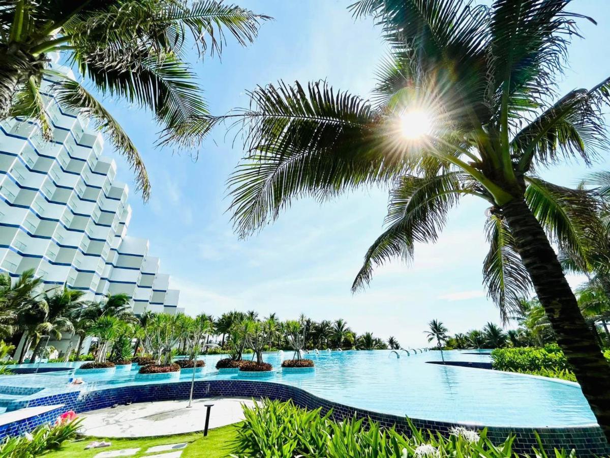 Rosemary Premier Beachfront @ Bai Dai Beach, *