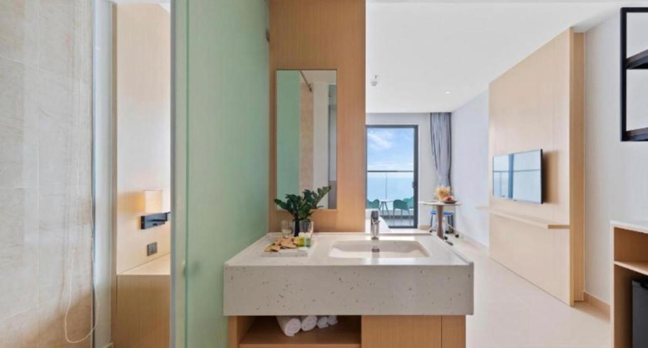 Rosemary Premier Beachfront @ Bai Dai Beach, Hotel *