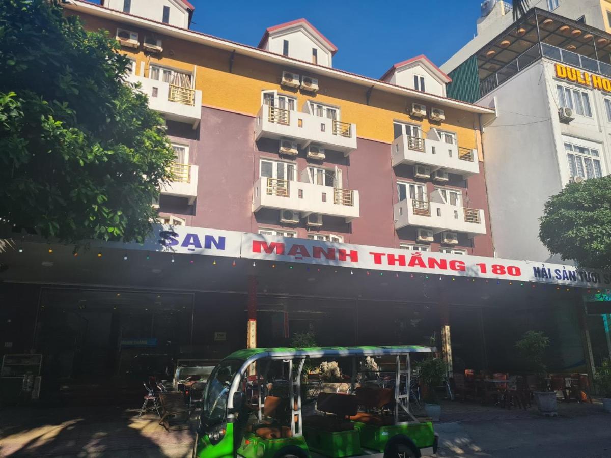 Hotel Khach San Manh Thang