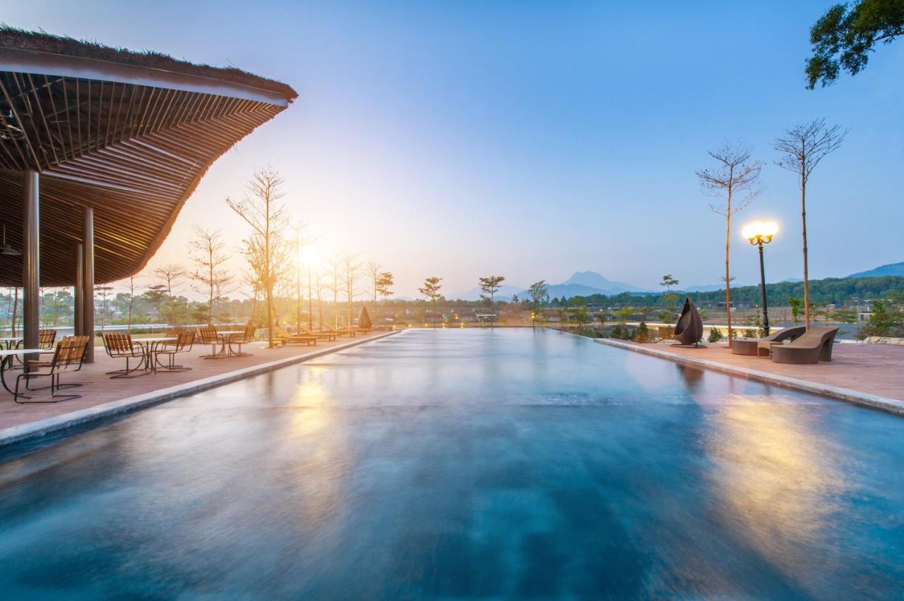 Hilltop H226 - Nam Trong Khuon Vien Flamingo Dai Lai