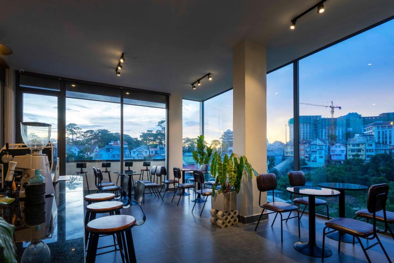 Meek - And Coffee * Da Lat