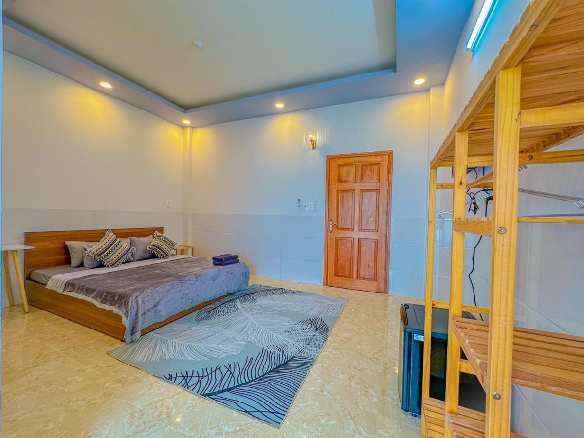Nhan Tay 2 Hotel 3*