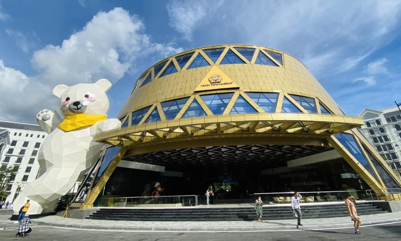Hotel Herbs & Riverside Grand World