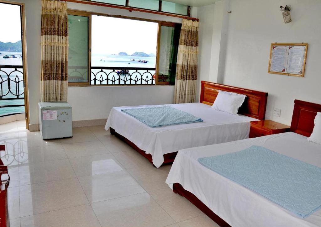 Private Balcony Hotel *