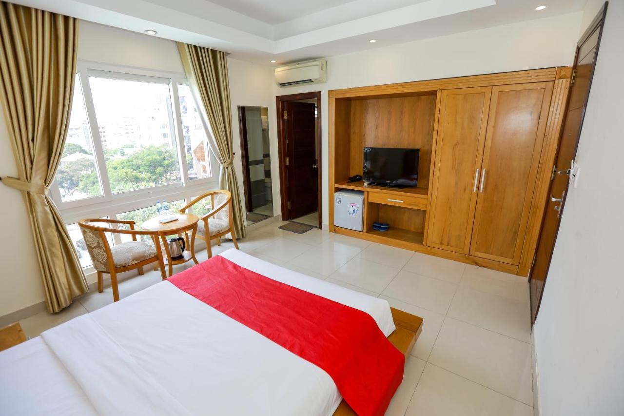 Caroline Sea Hotel *