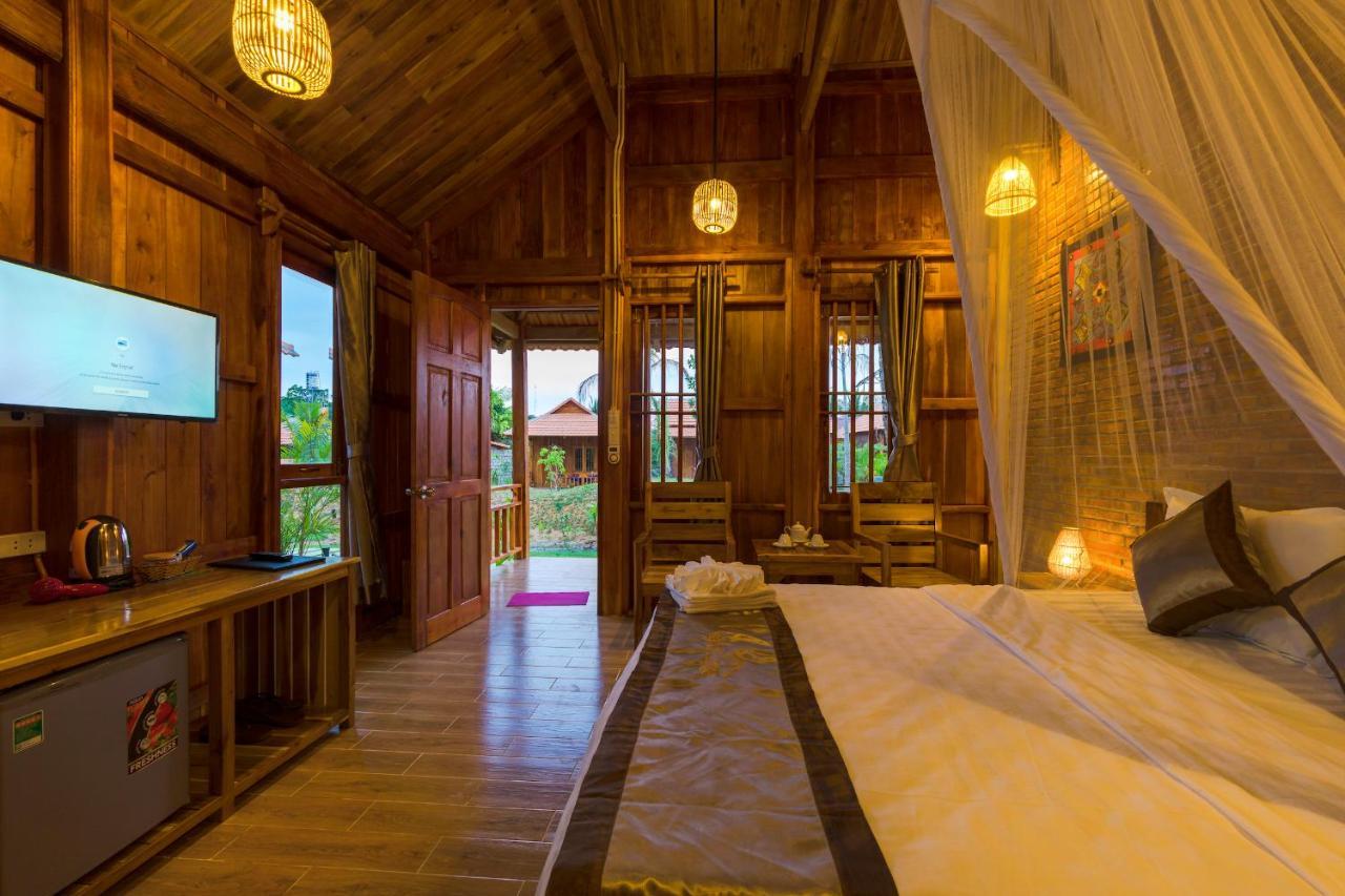 Island Resort 3*