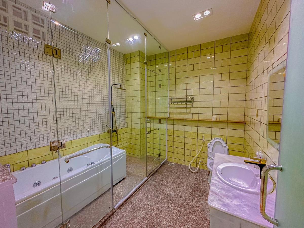 Nhan Tay 2 Hotel 3*