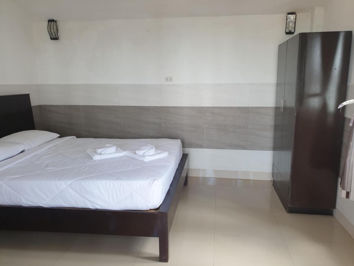 Paradise Resort 3*