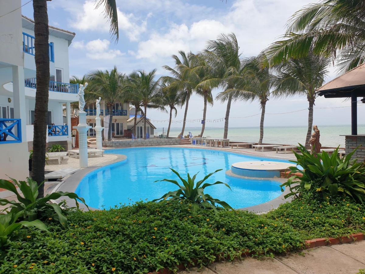 Paradise Resort 3*