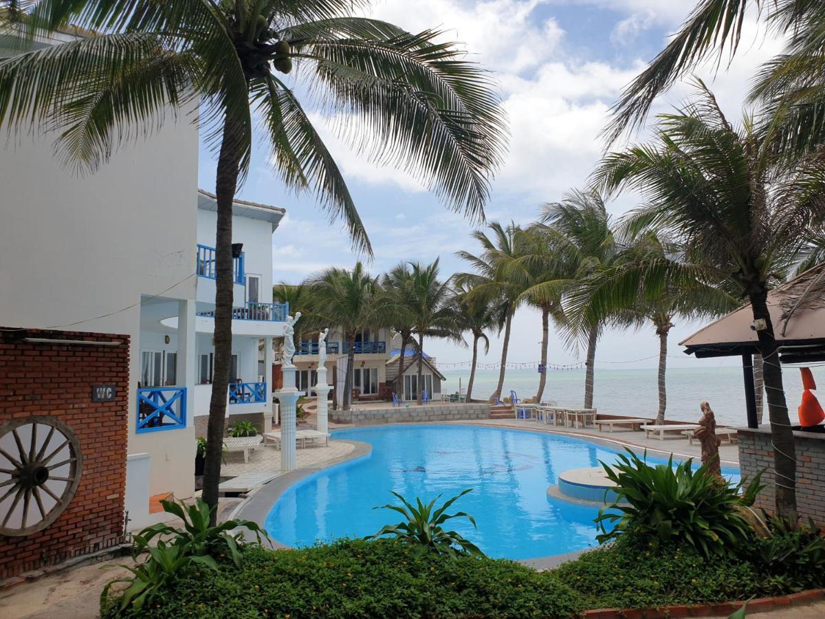 Paradise Resort