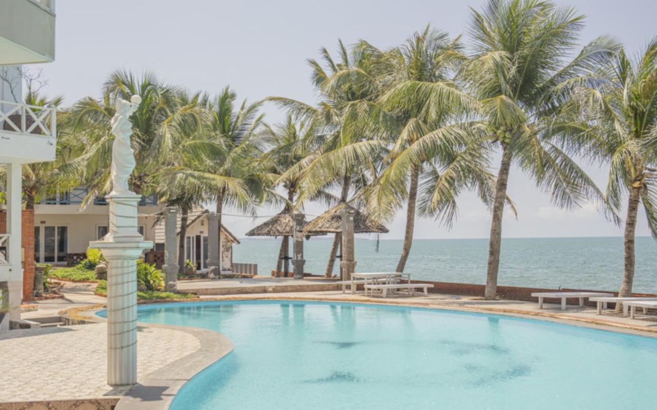 Paradise Resort 3*