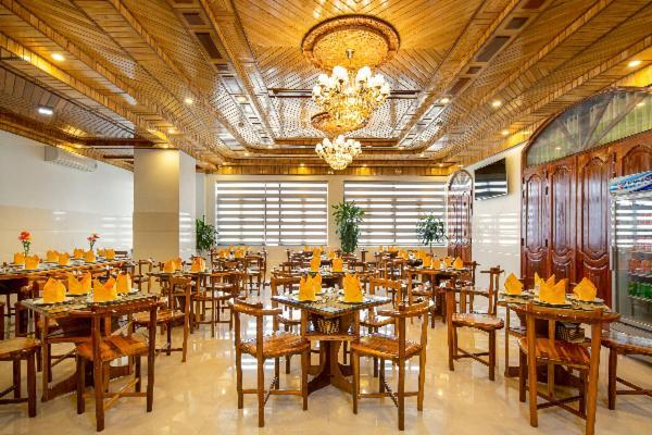 Khach San Pham Gia Hotel 3*