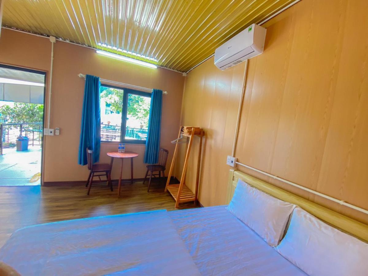 Plum Homestay Resort *