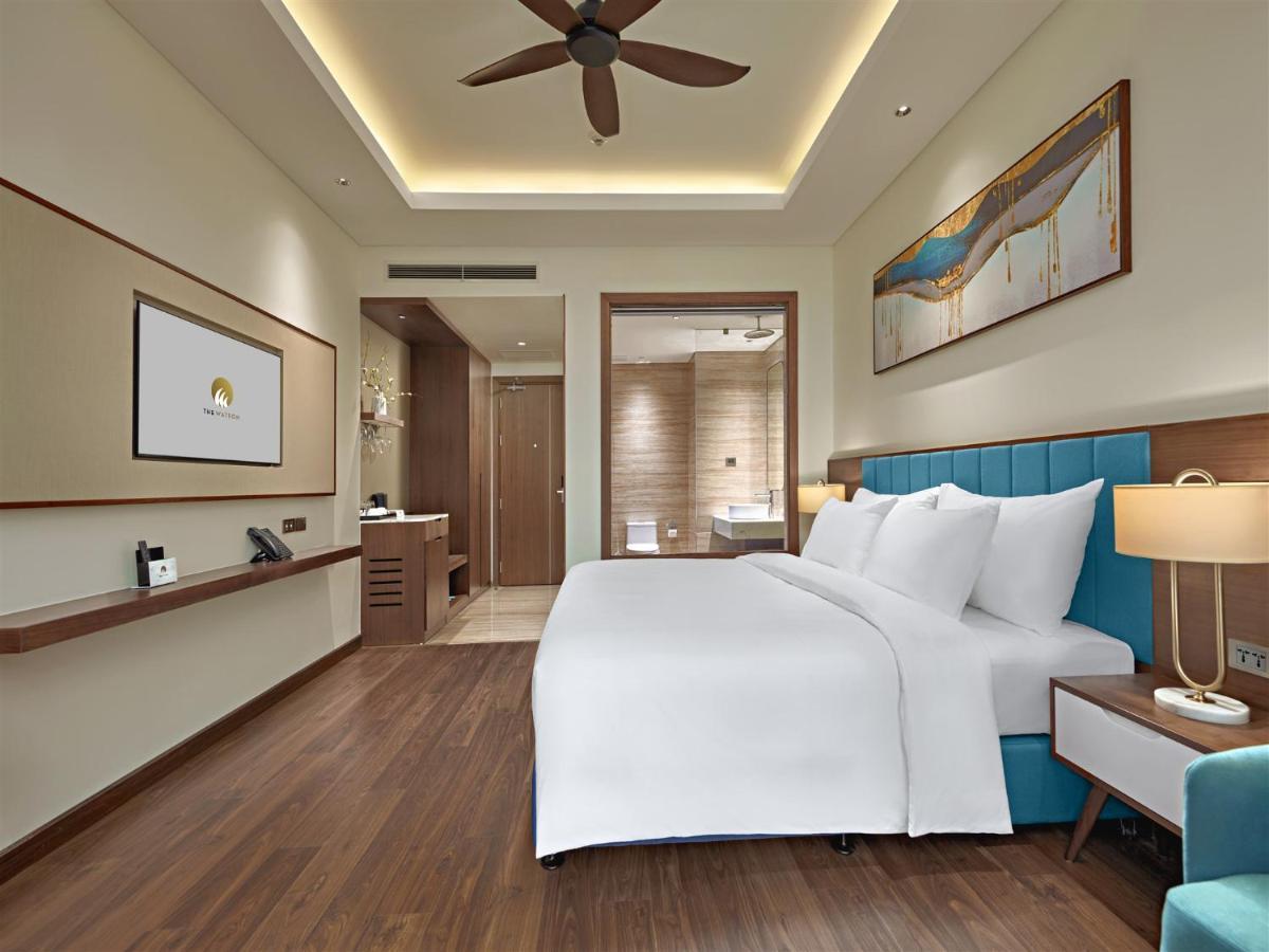Khách sạn The Watson Premium Halong Hạ Long
