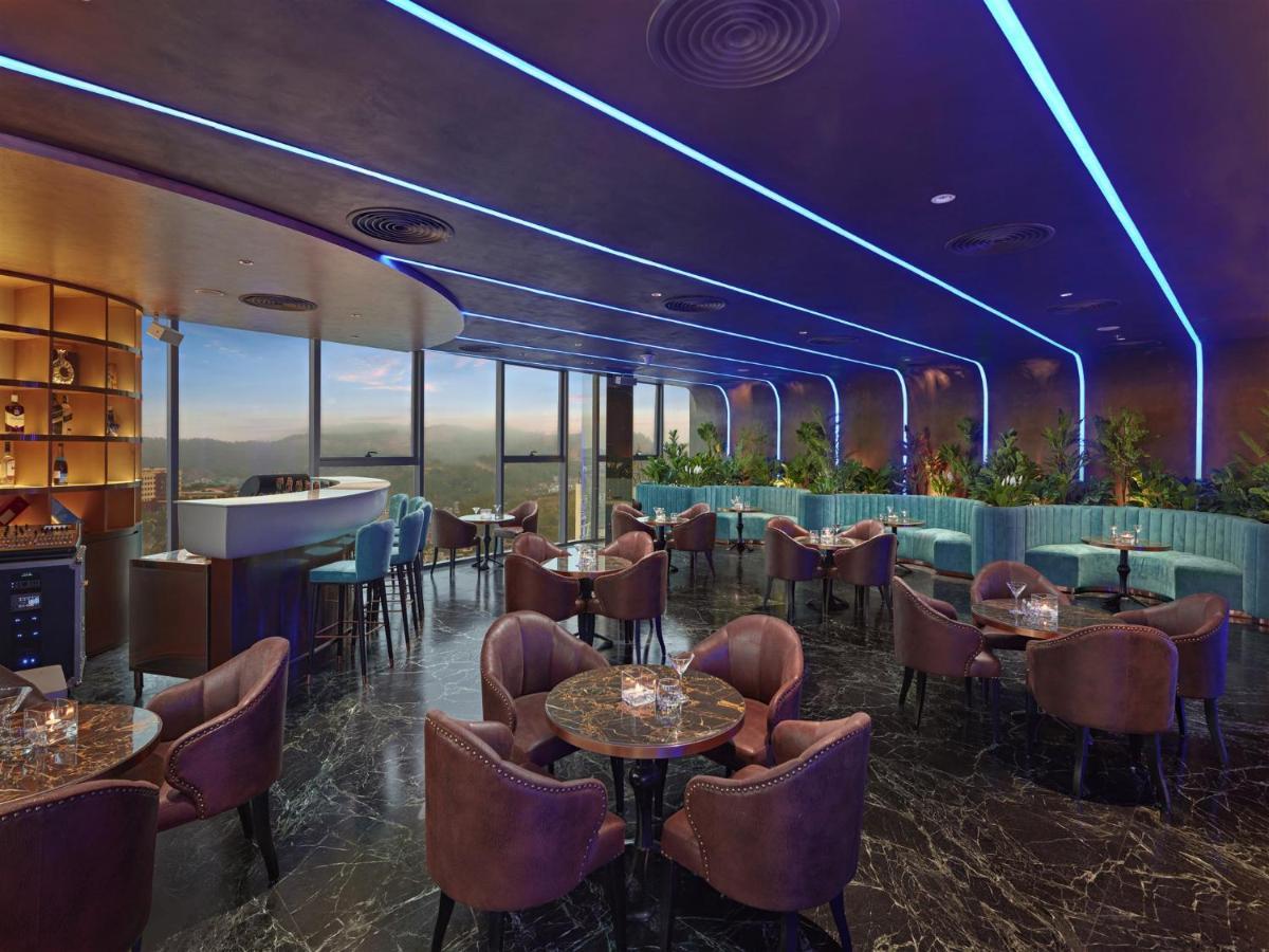 The Watson Premium Halong