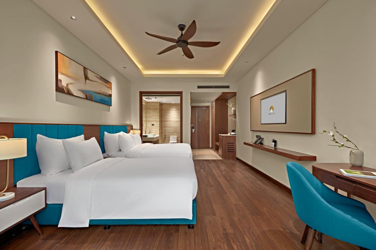 Khách sạn The Watson Premium Halong Hạ Long