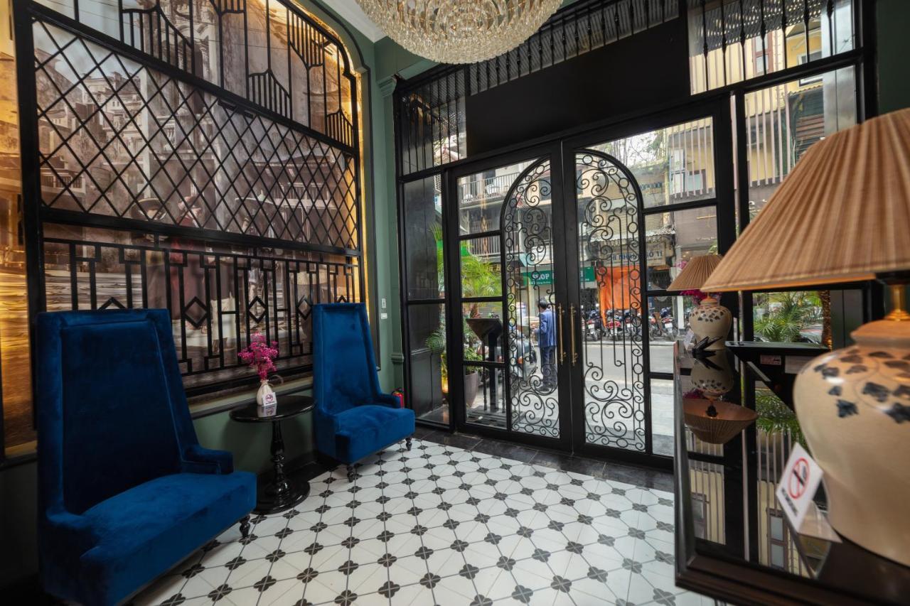 Madelise Palace & Travel Khách sạn 4*