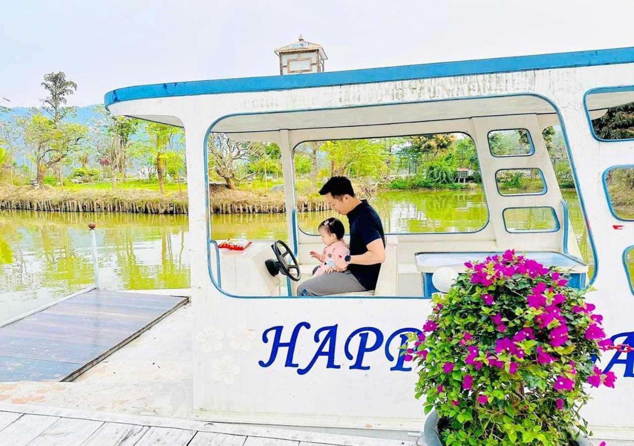 Resort Paradise Soc Son Hanoi