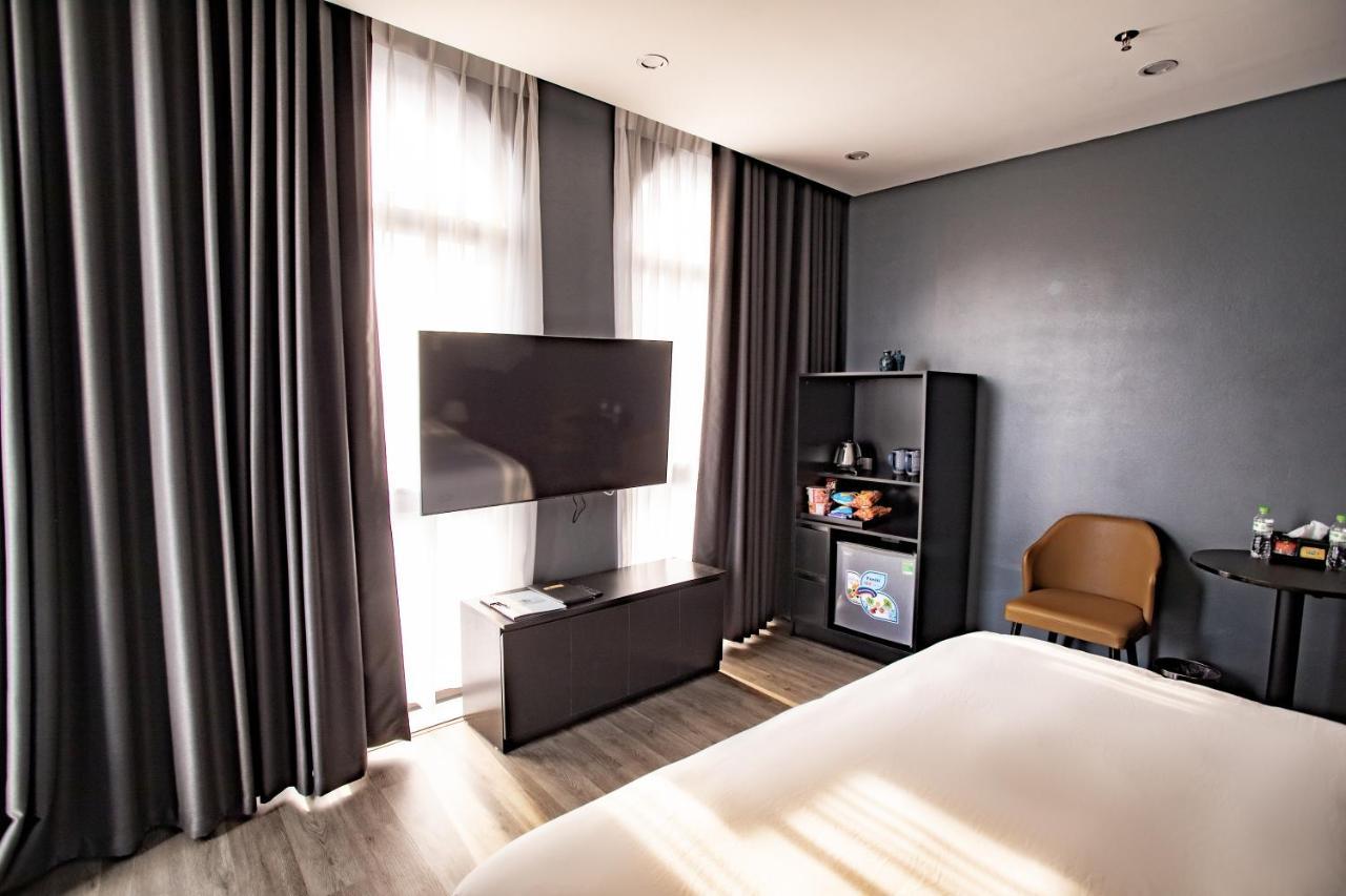 La Maison Boutique Hotel *