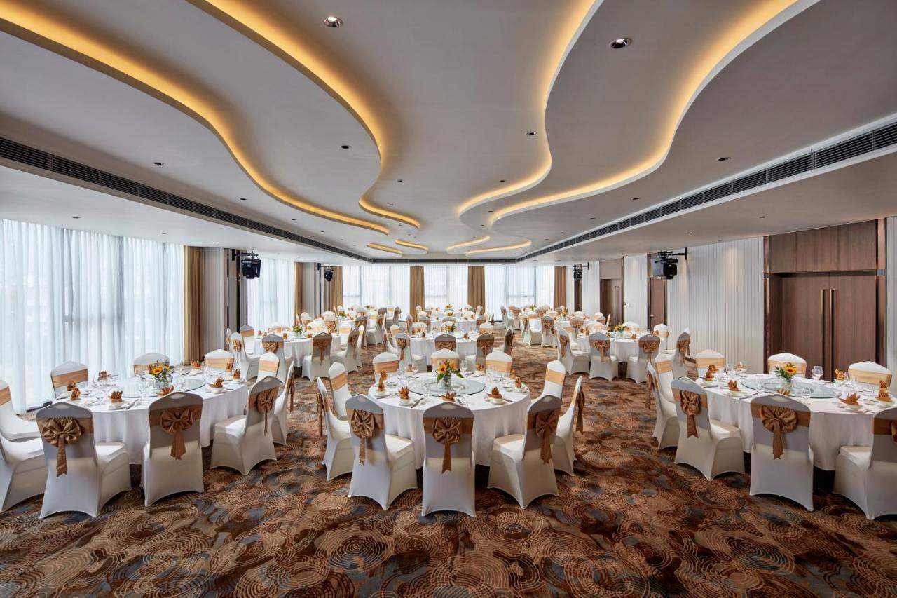 The Watson Premium Halong Khách sạn 5*