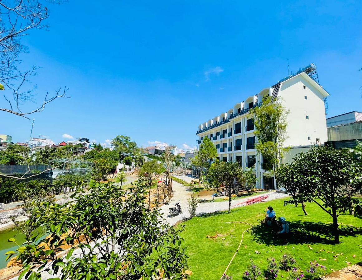 Hotel Sunflower &
