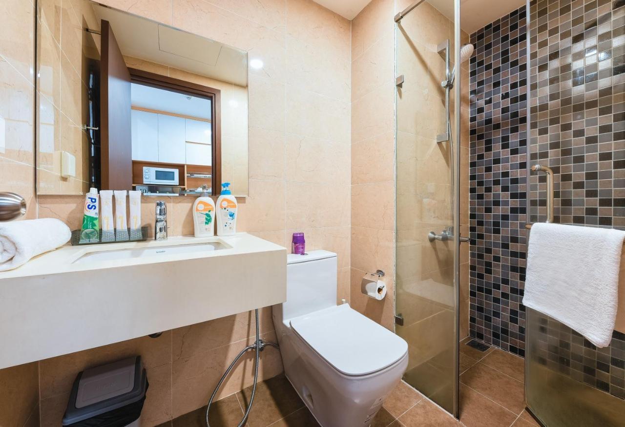 April Hotel 4*