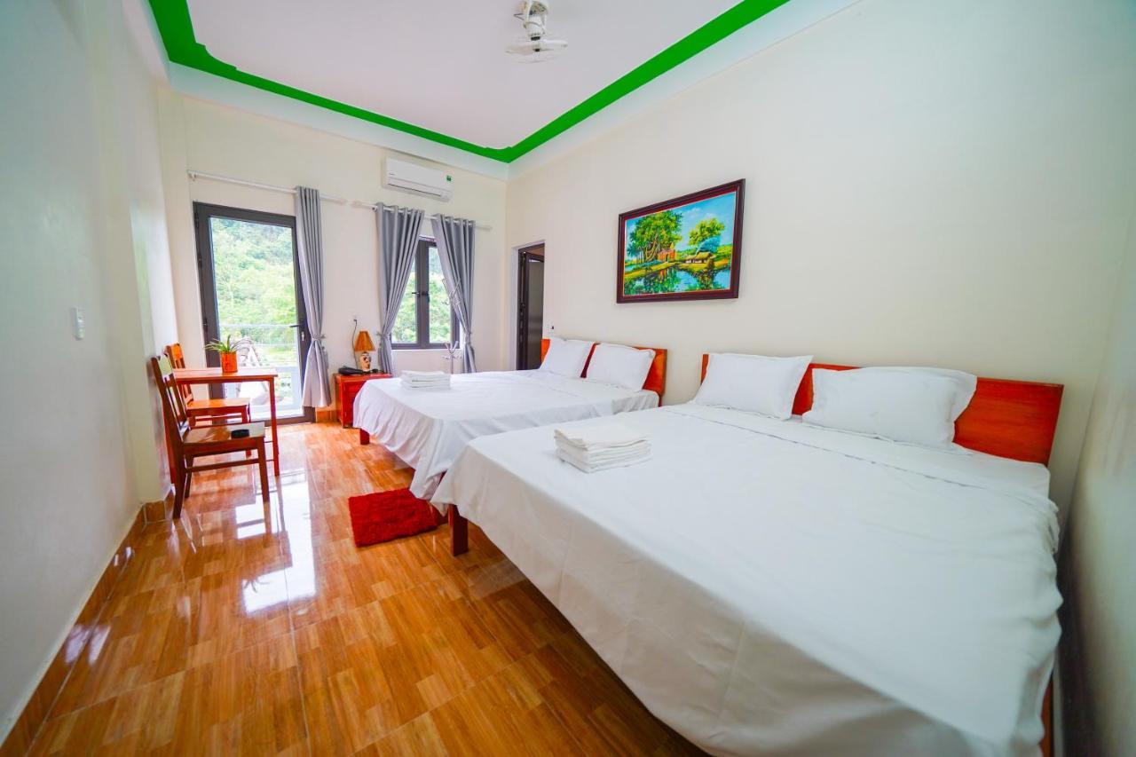 Bed & Breakfast Magic Fingers And
