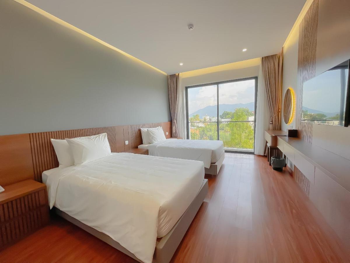 Hotel Sunflower & 3*