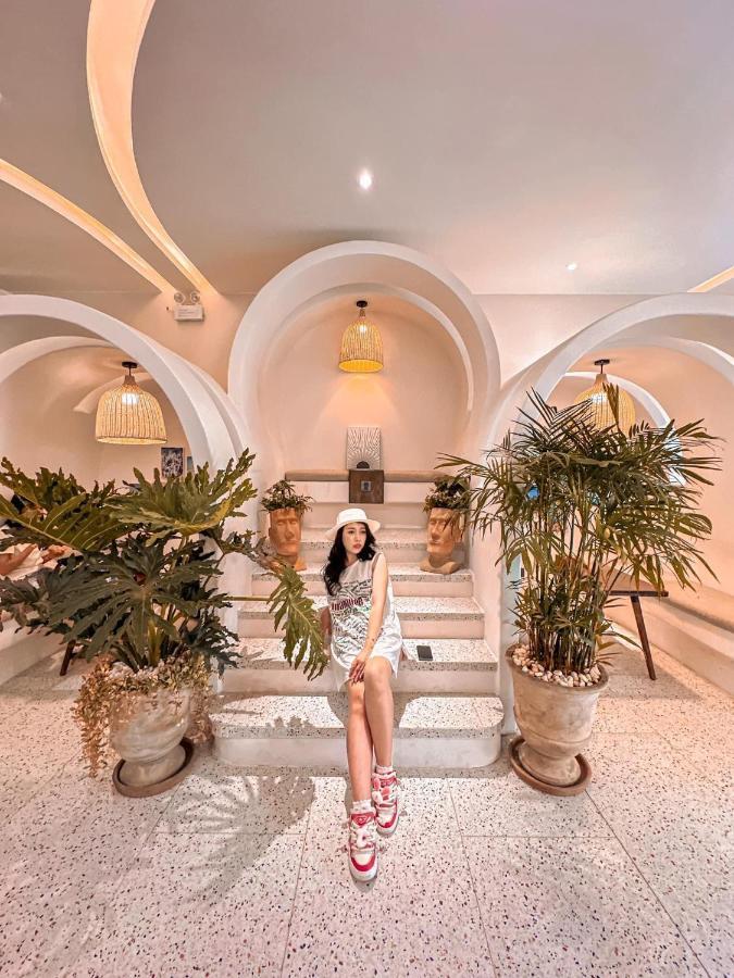 Hotel Lotus Cafe 4*