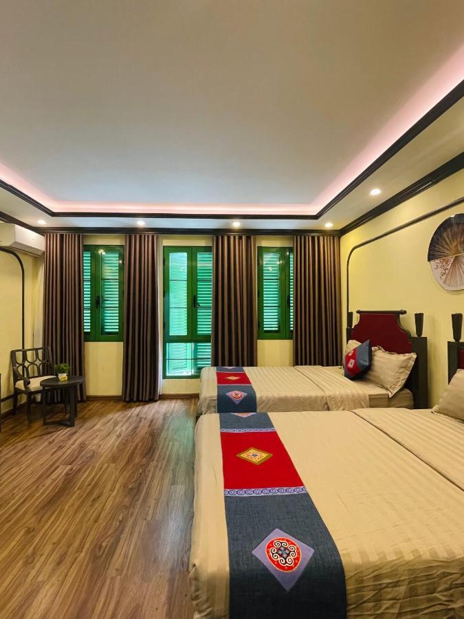 Moonlight Hotel