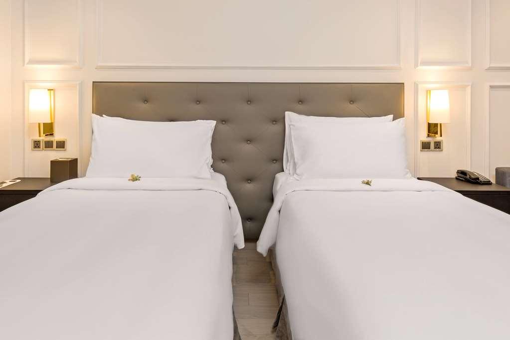 Wyndham Golden Bay Hotel 5*