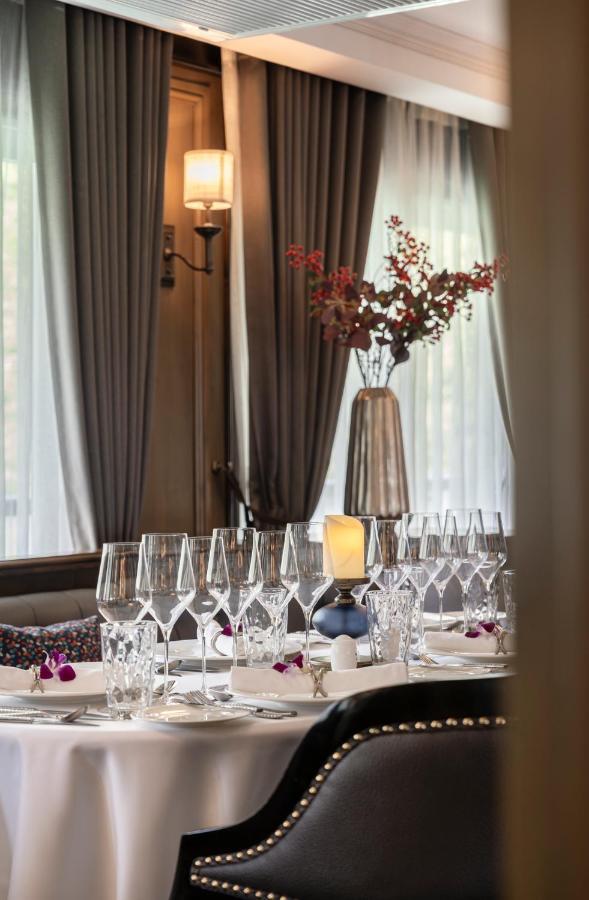 Ambassador Signature Cruise - Lan Ha Bay Ha Long