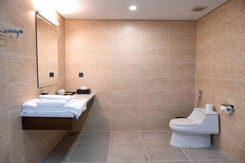 1br - 1 Sofa Bed Luxurious 5-stars Apartment *