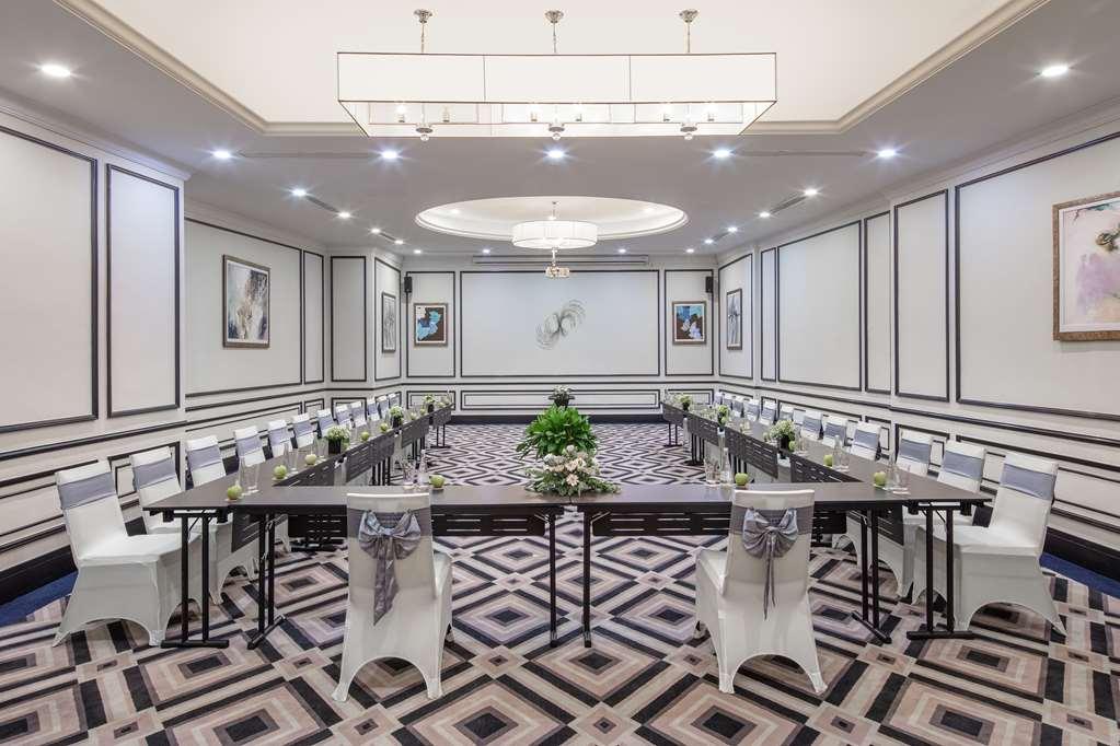 Melia Vinpearl Empire Nha Trang