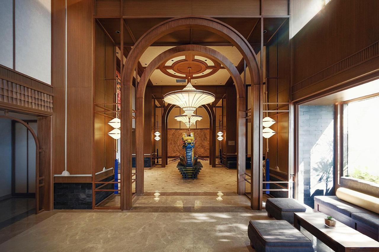 Apec Nirvana Peace Hotel