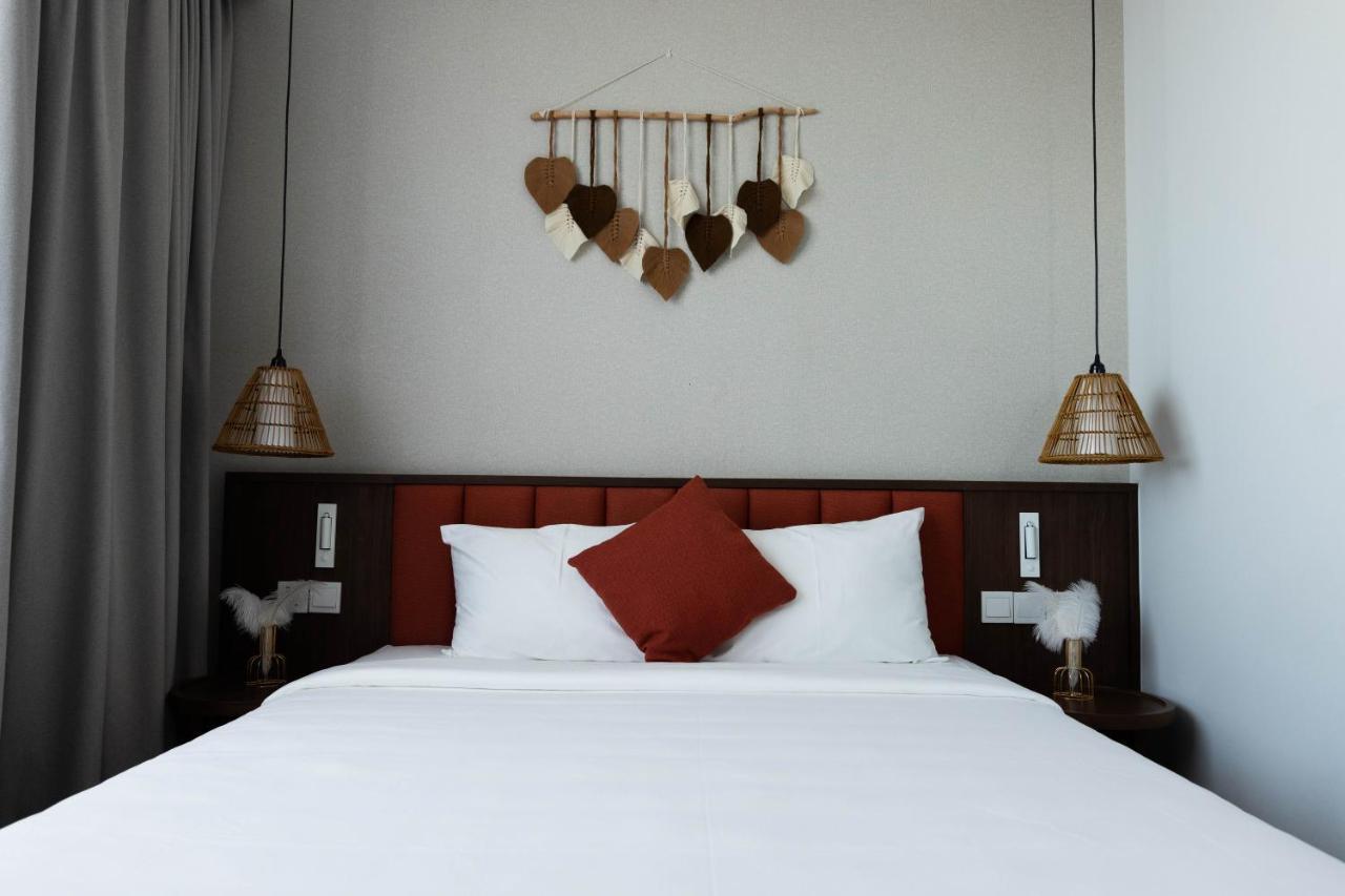 Apec Nirvana Peace Hotel 5*